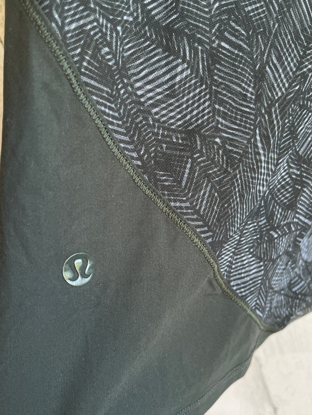 lululemon athletica Dark Khaki Green Strappy Tank Top with sheer layer SZ M - Picture 3 of 8